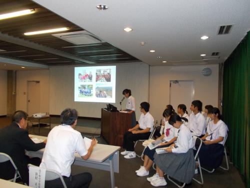 中学生海外派遣事業帰国報告会