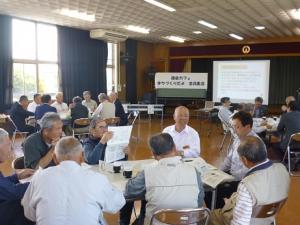 埴生公民館での議会報告会写真