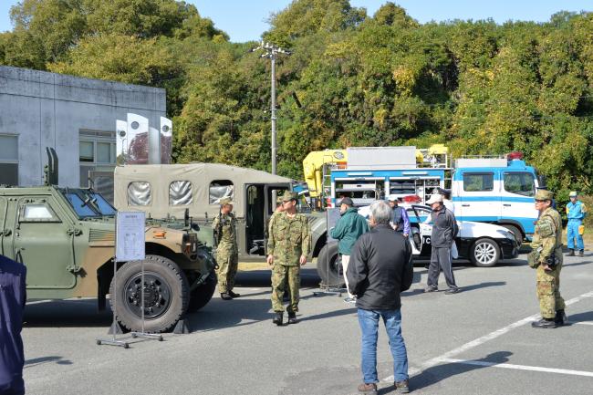 防災関係機関による展示・体験コーナー