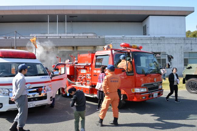 防災関係機関による展示・体験コーナー