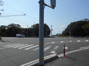 東沖緑地に入る前の交差点です。