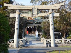 高泊神社