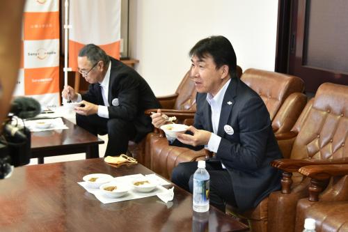 イチゴカレー・トマトカレー完成お披露目会