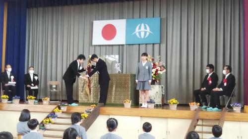 津布田小学校閉校式