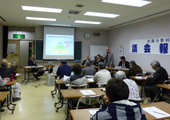 赤崎公民館で開催した議会報告会