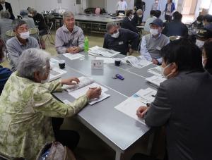 議会報告会（赤崎）