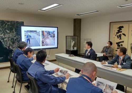 報告会の様子