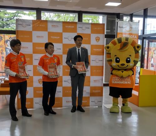 ロビーでのPR