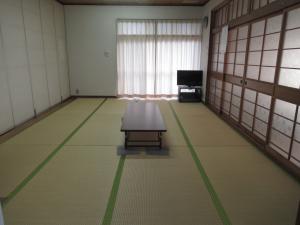 き