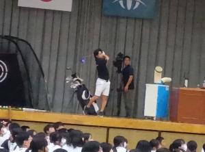 プロ