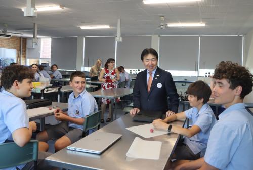 レッドクリフハイスクール訪問