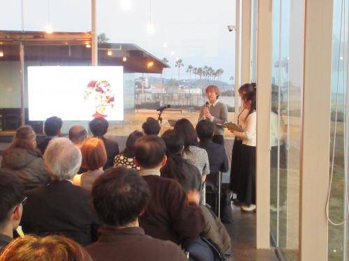 100人カイギの様子