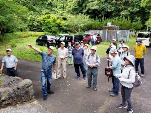 郷土史家の河﨑平男様の解説