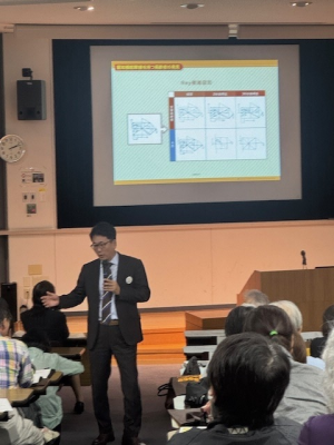 講演会の様子の写真です。