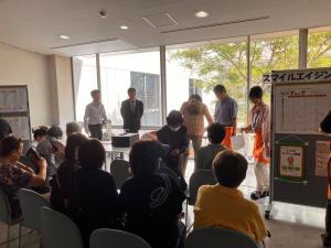 薬局ブースの様子の写真です。