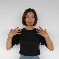 「秋」の手話です。