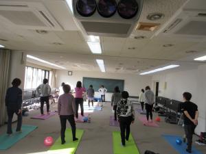 ヨガ＆ピラティス1